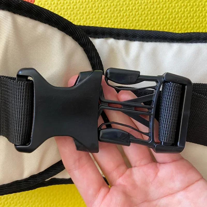 Рисунок 4 - Разноцветная переноска для малышей