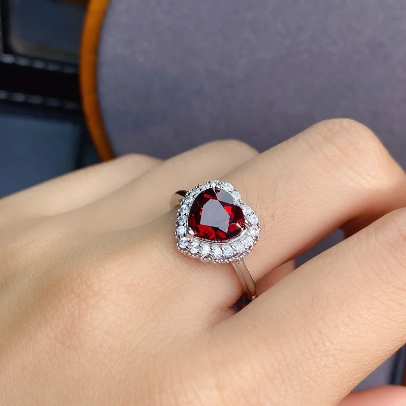 

Astuyo Wish Fashion Women Ring Ruby Color Crystal Engagement Proposal Wedding Heart Ring for Female Gift