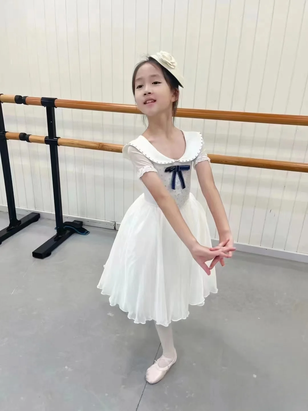 

Professional custom tutu, long dress, white performance, costume competition, stage children and adults