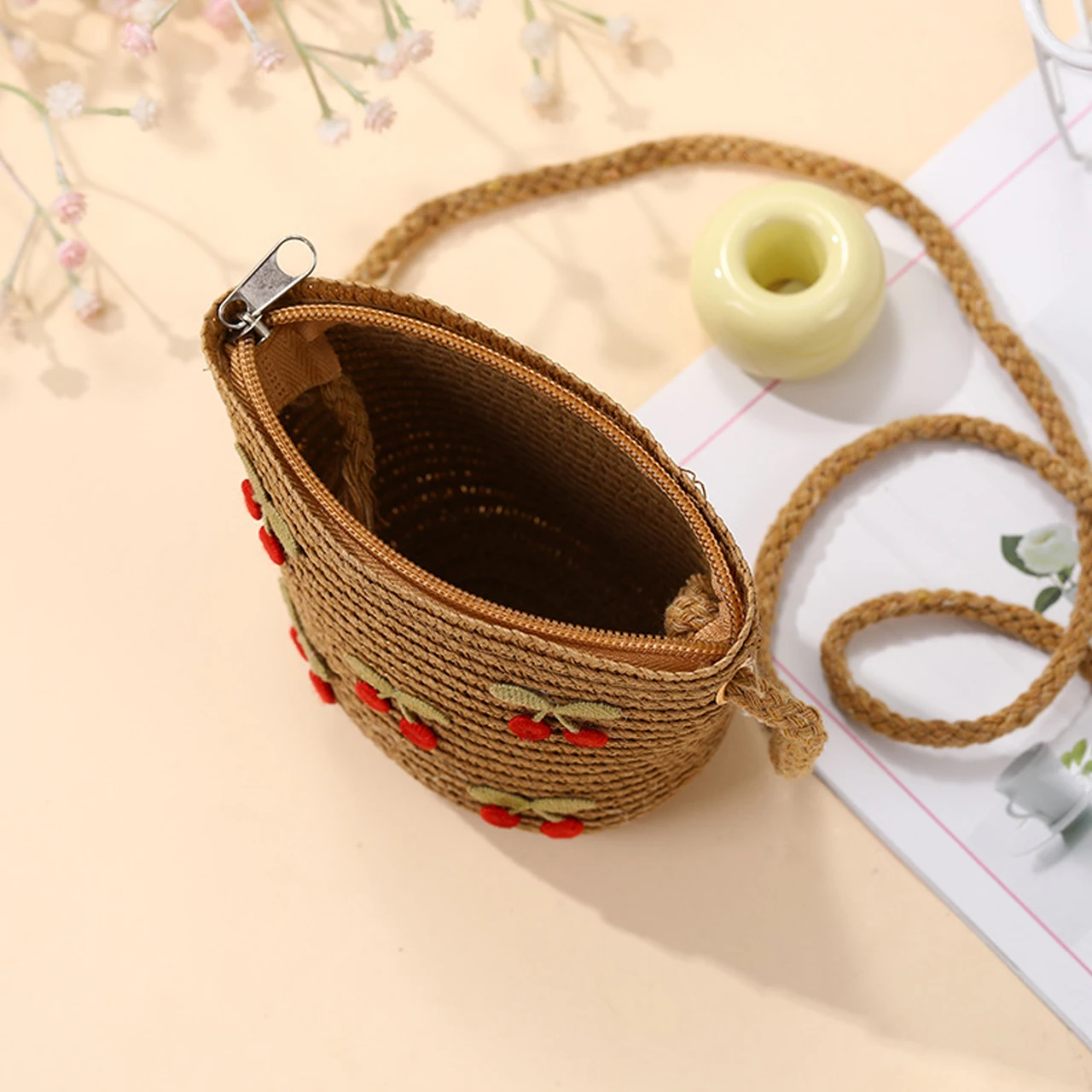 รูปสินค้า กระเป๋าถือเด็กหญิงลายเชอร์รี่สีแดง น่ารัก