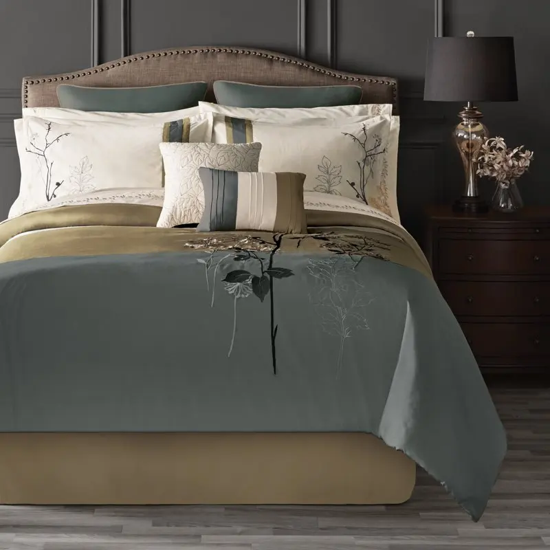 

Plum & Grey 14 Piece Bed in a Bag Comforter Set with Sheets, Queen