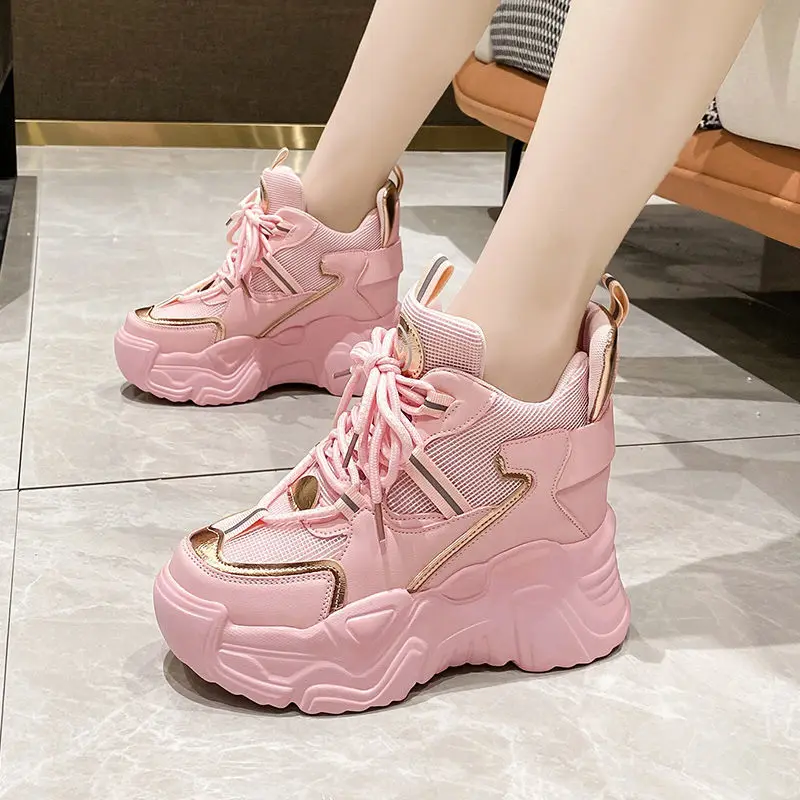 thick heel tennis shoes