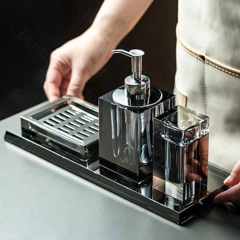 Light Luxury Crystal Glass Bathroom Accessories Set Shampoo Bottle Cotton Swab Jar Storage Tray Hotels Bathroom Decor