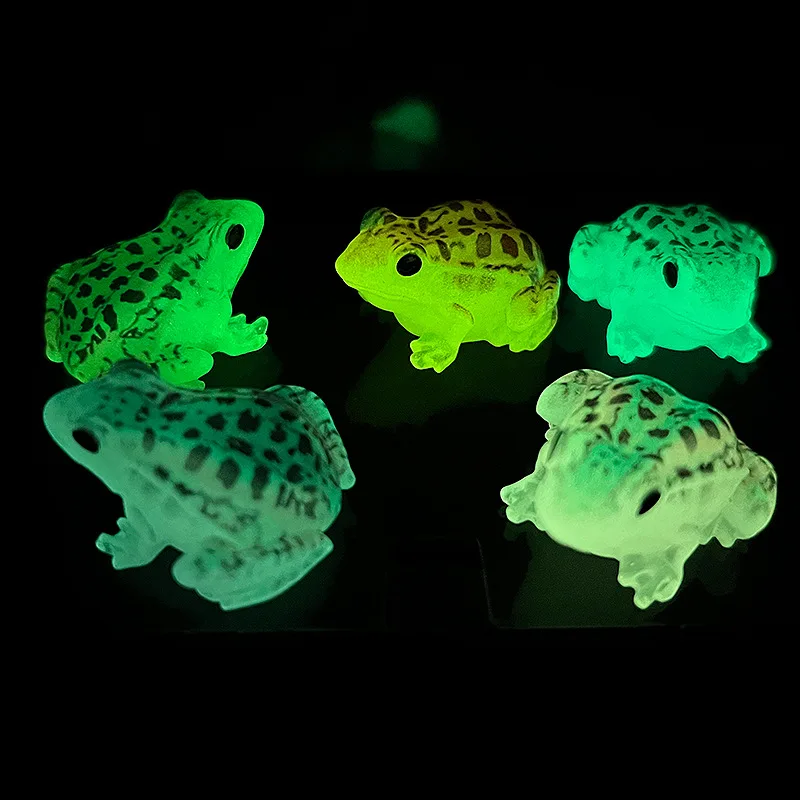 98 pezzi Rana luminosa al buio, in resina, statuetta di rana, decorazione mini rana, adatta per decorare case delle bambole, piante in vaso, paesaggi da giardino (7 colori