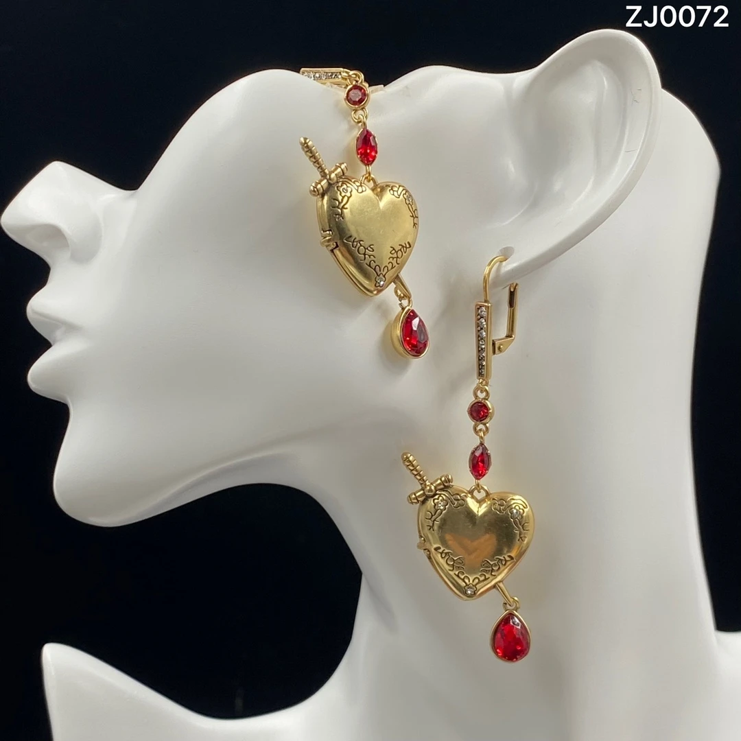

New Fashion Creative Love Openable Earrings