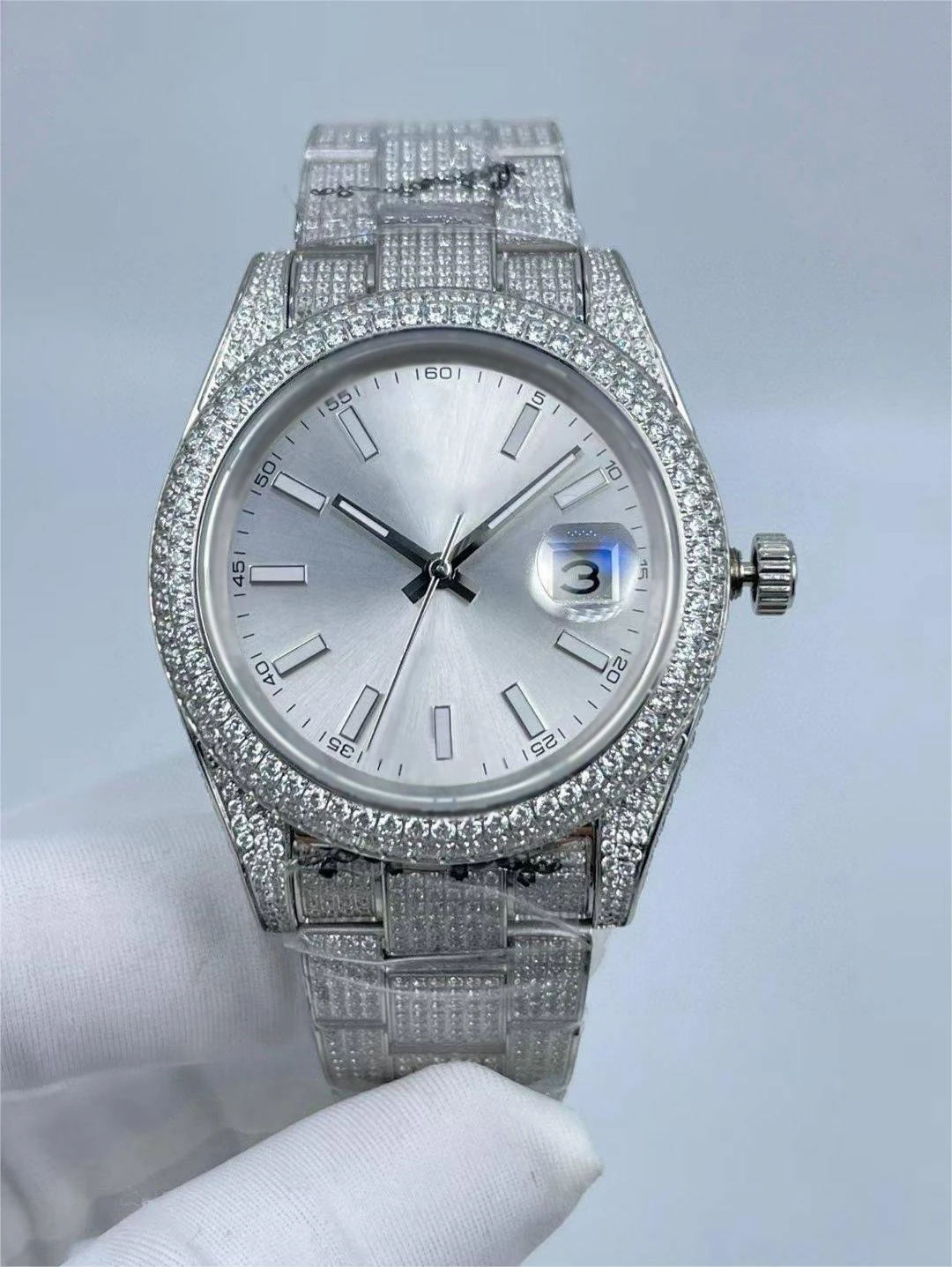 

Full Diamond Men's Watch: 41mm Mechanical Movement, Calendar, Waterproof