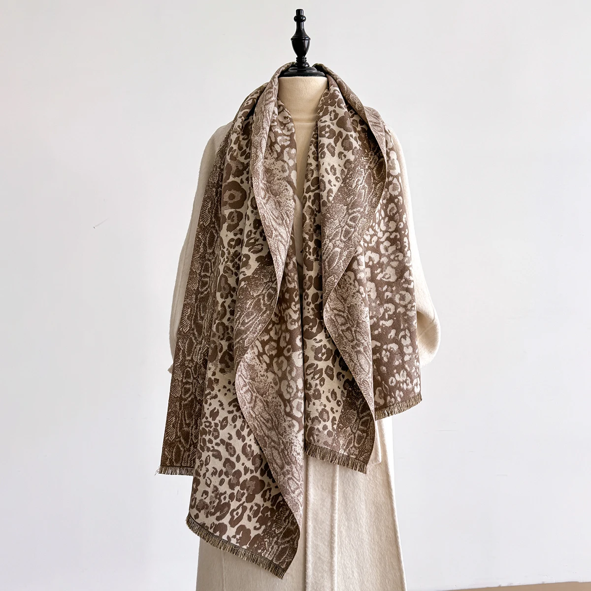 New Luxury Winter Leopard Two-Sided Cashmere Jacquard Scarves High Quality Women Thicken Wrap Shawl Ladies Wool Pashmina Scarf