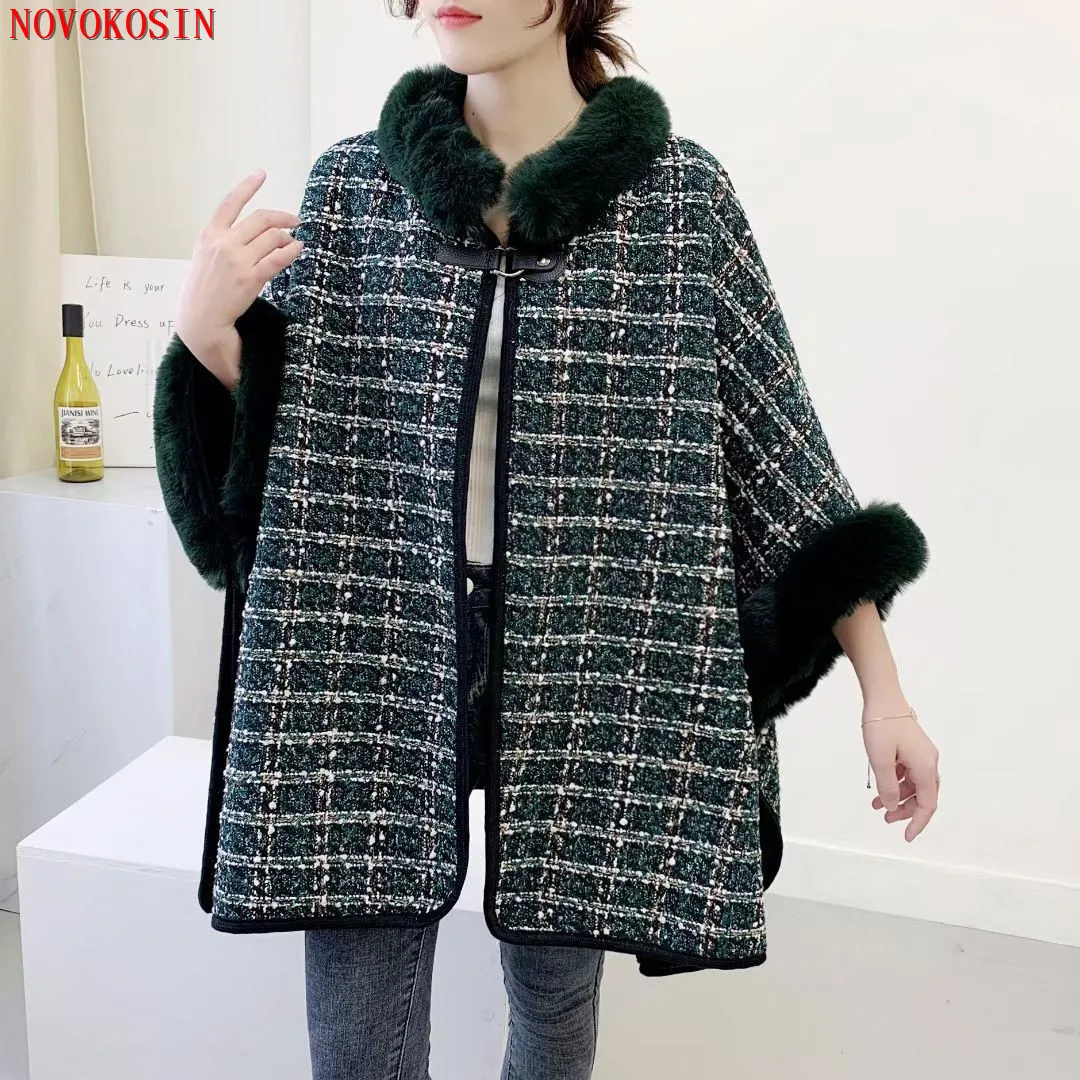 2022 Oversize Black Cloak Winter Faux Fur Collar Women Plaid Designer Poncho Female Batwing Sleeves Warm Loose Street Coat 2022 oversize cloak winter faux fur collar women plaid designer poncho female batwing sleeves warm loose street coat