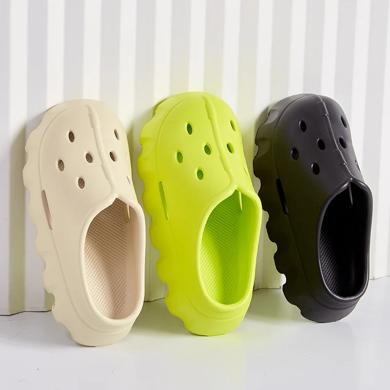 

Shit-seeking thick soled hole shoes Women's summer fashion wear DIY beach shoes sandals eva soft soled Baotou half slippers