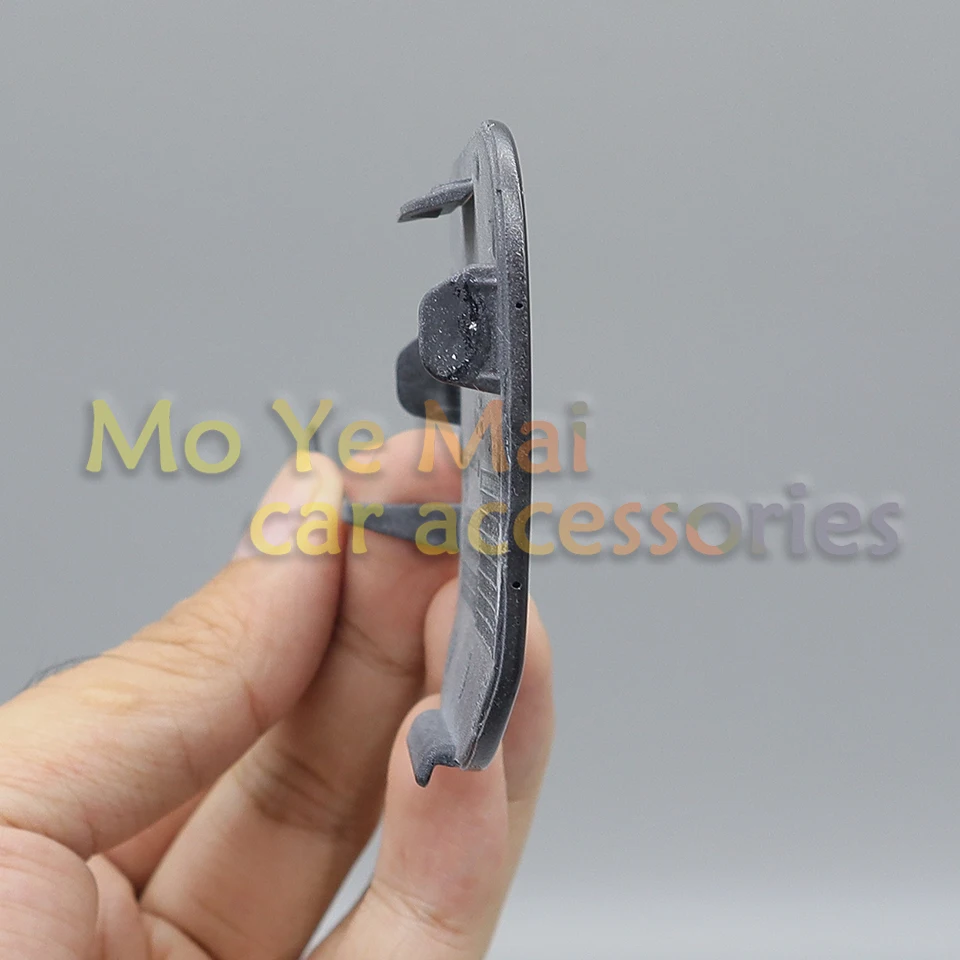 Рисунок 4 - Задний бампер с буксировочным крючком