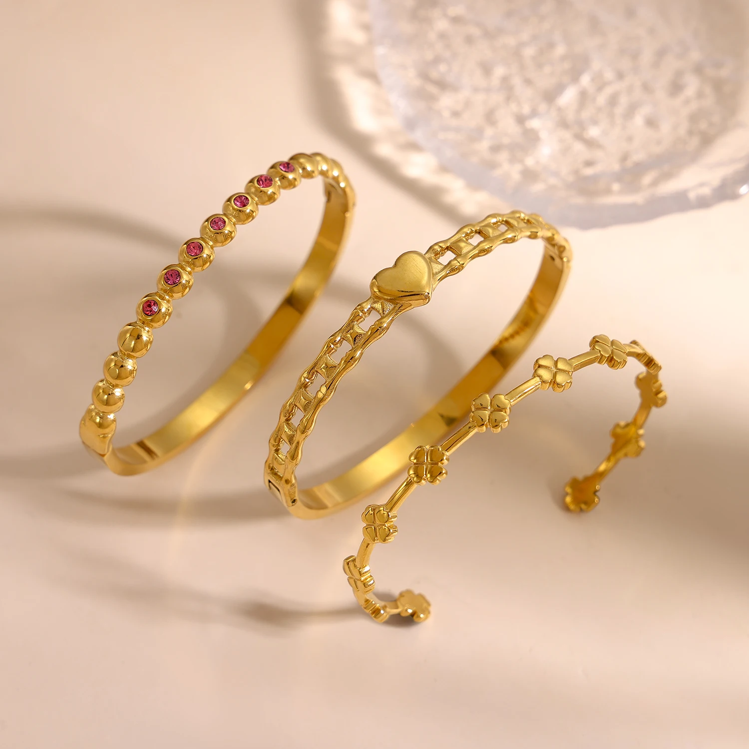 CARLIDANA Hot Sale Popular Jewelry Bracelet Heart-shaped Love Stainless Steel Zircon Gold Color Open Bnangle For Women 2
