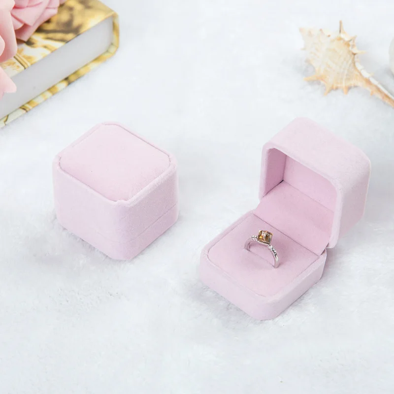 1PC 5cm Squre Velvet Case Ring Box Wedding Propose Jewelry Display Jewelry Accessories Valentine's Day Gifts Case