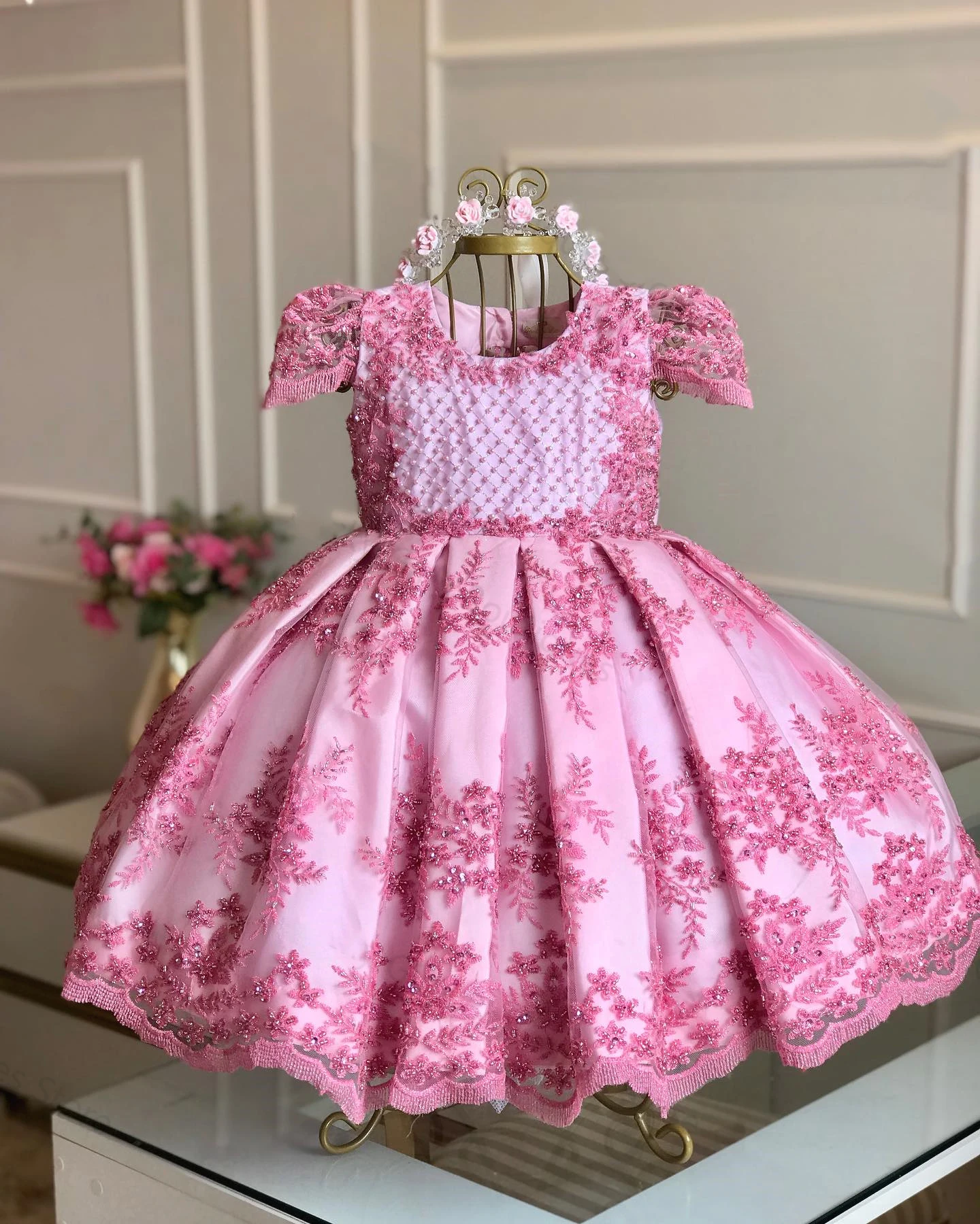 

Pink Puffy Lace Flower Girl Dress For Wedding Tulle Pearls Shining Kids Birthday Party Dress First Communion Ball Gowns 2024