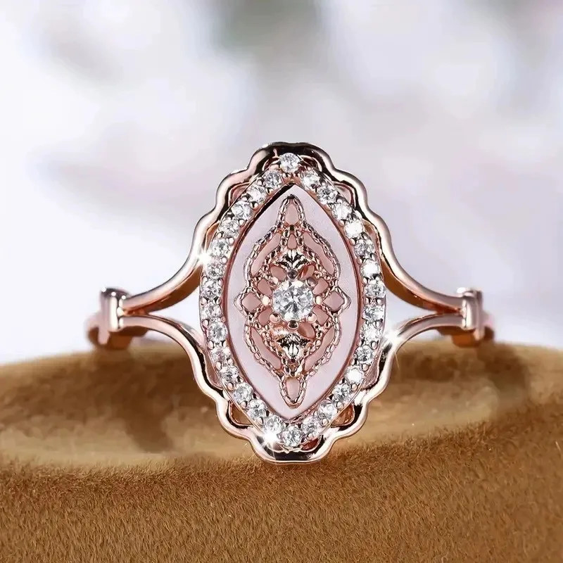 Vintage Hollow Lace Oval Shape Inlaid Zircon Flower Ring for Women Anniversary Wedding Statement Rings Party Jewelry Gifts