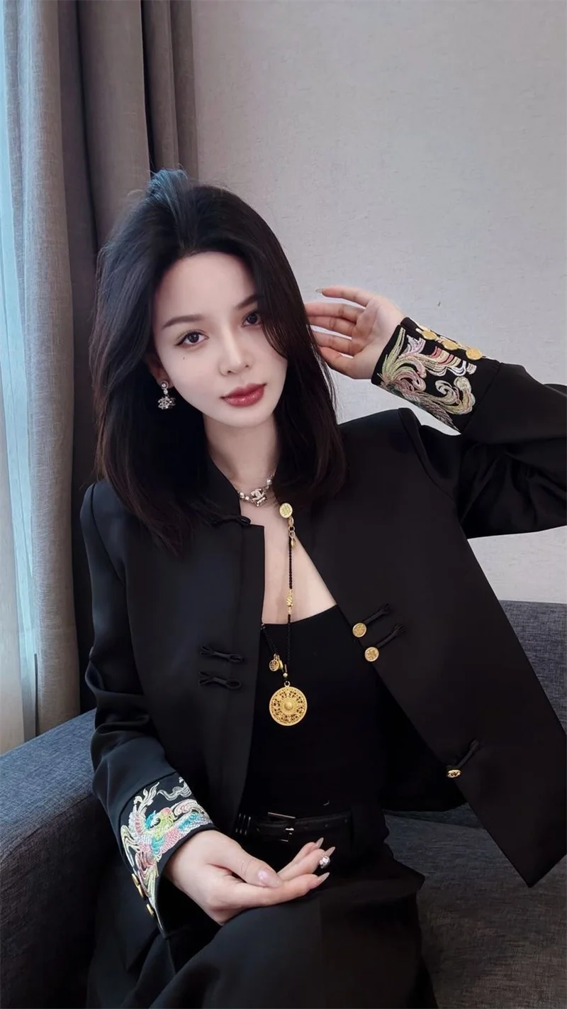 Vintage Button Embroidery Design Short Coat Fashion Black
