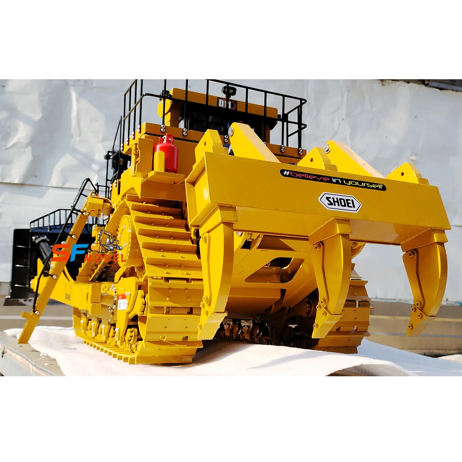 D11T RC Bulldozer 1/10 RC Hydraulic Bulldozer Metal Model with PL18EV Remote Control Engineering Remote Control Truck Boy Toy 3