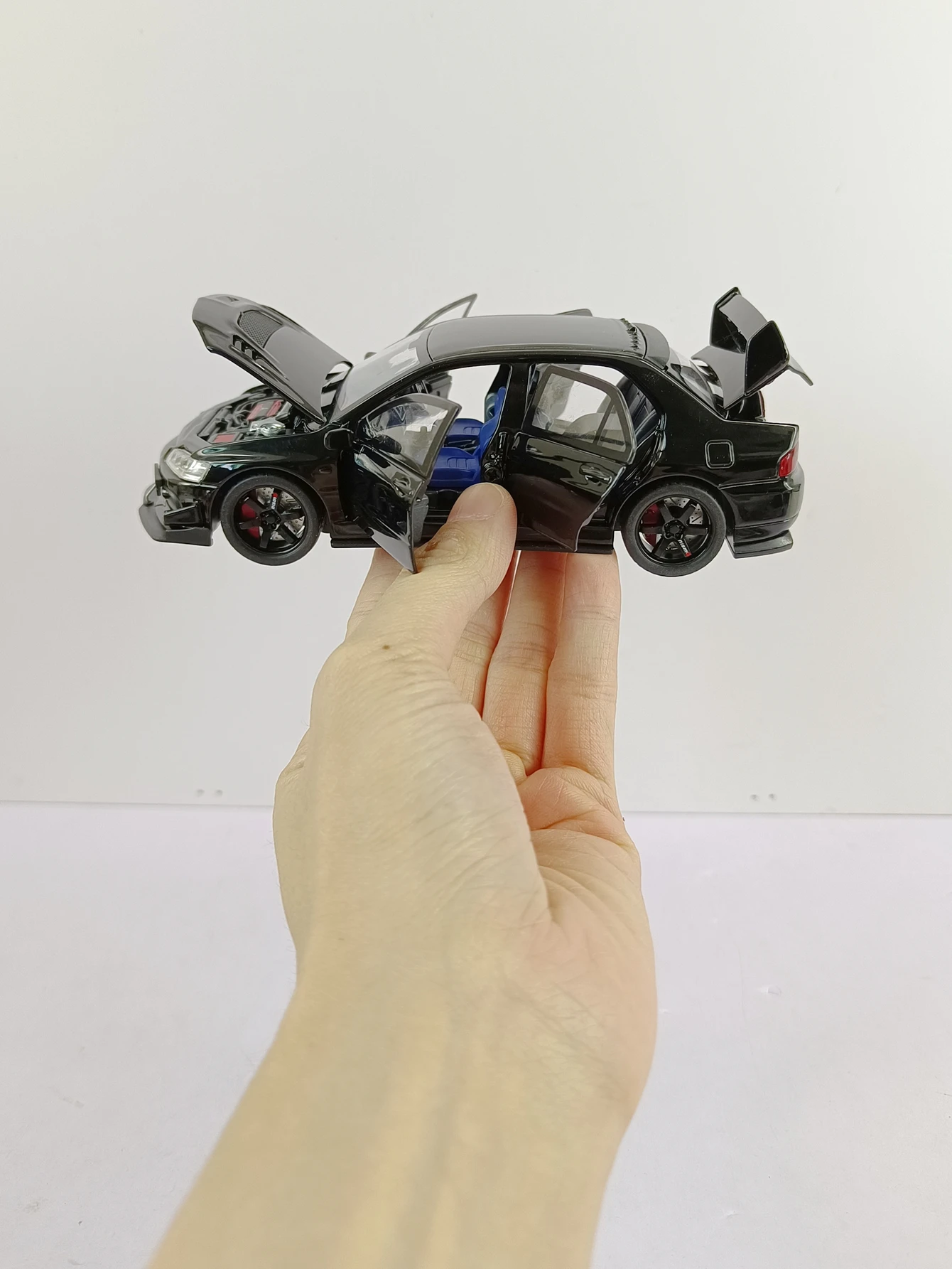 1:32 Mitsubishis Evo 9 Alloy Racing Car Model Diecast Metal Toy Car High Simulation Sound and Light Kid Toy Gift Collection 3