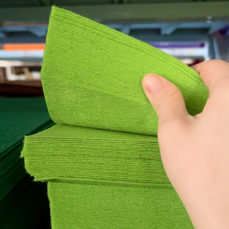 Premium 1mm Thick Square Felt Cloth for DIY Sewing, Crafts, and Home Decoration (40 x 50cm)