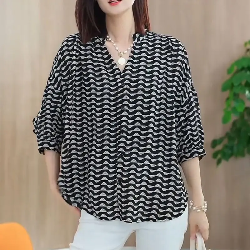 2023 Casual V-Neck Single-breasted Shirt Spring Summer 3/4 Sleeve Commute Loose Women's Clothing Vintage Wave Cut Printed Blouse