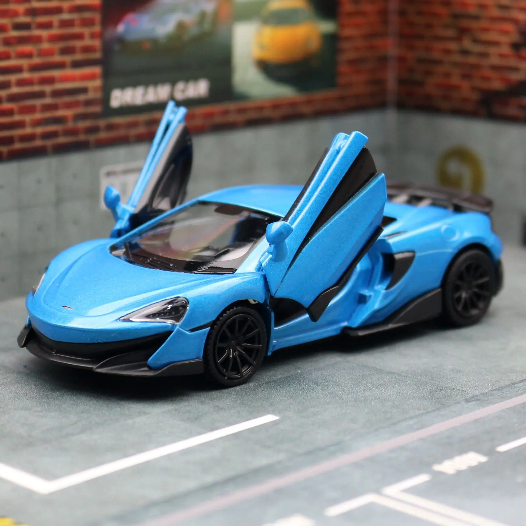 1/36 McLaren 600LT Toy Car For Children RMZ City Diecast Miniature Vehicle Model Super Pull Back Car Collection Gift for Boys 5