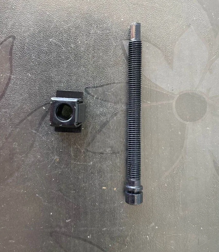

55054844 Headlight fixing screw for Jeep Cherokee 1987-95