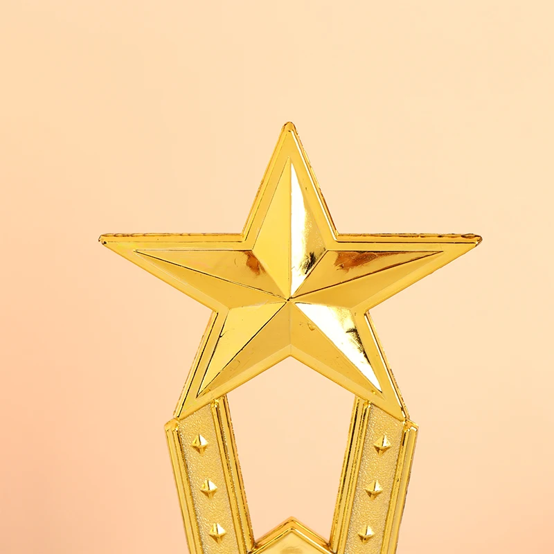 Plastic Trophy Toys 1Pcs Children Award Trophy Toys Plastic Star Trophies For Kids Competition Reward Prize Parties Favors Gifts