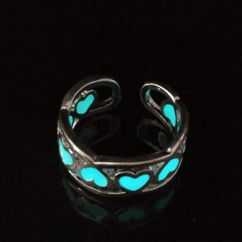 pcs Couple Luminous Finger Rings for Women Men Glowing In Dark Heart Lover Wedding Bands Women Girls Jewelry Gift Accessories