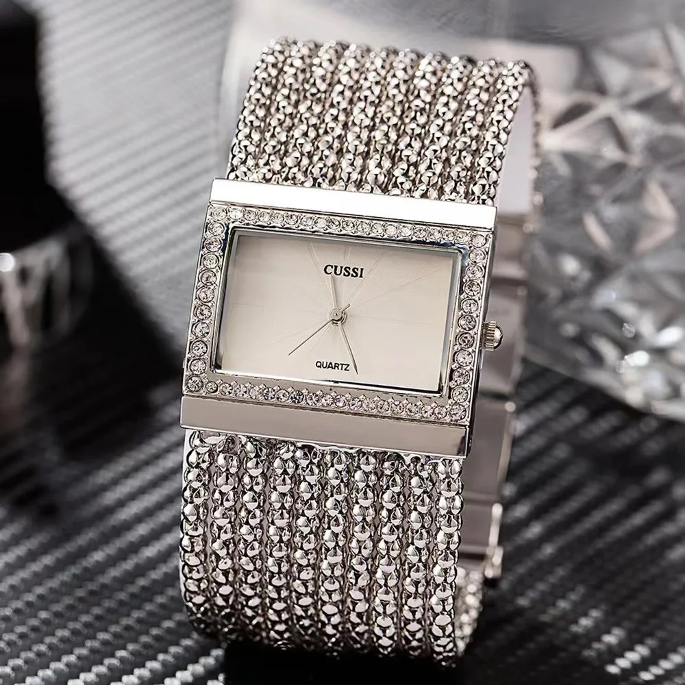 Fashionable and fashionable women's luxury high-quality watch The square large dial decorates the atmospheric watch