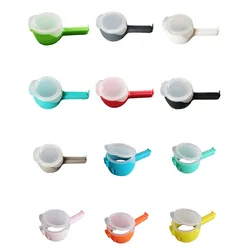 Set of 3 Multicolor Sealing Clips with Pour Spouts (3pcs(Random Color))