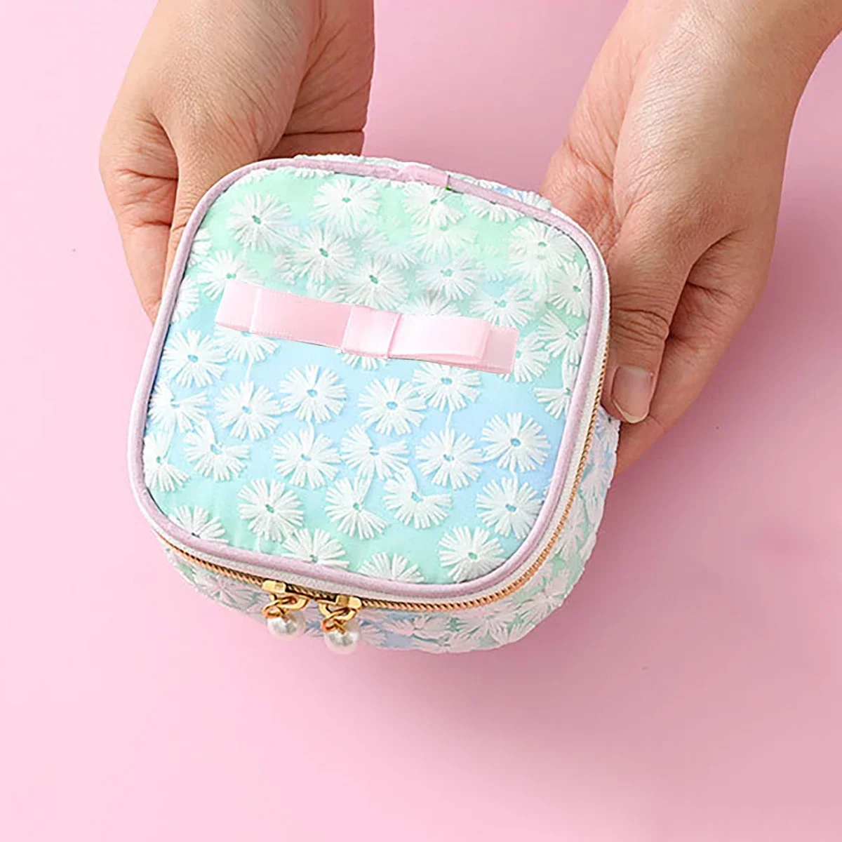 1pc Mesh Embroidered Sanitary Napkin Storage Bag, Reusable Storage Bag, Mini Zipper Square Wallet
