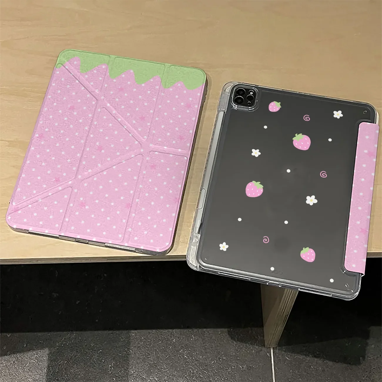 Polka Dots Strawberry Design Smart Tablet Case with Pen Holder and Folded Edge