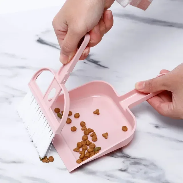 1pcs Cat, hamster, small broom set, pet professional cleaning tools, rabbit bedpan, guinea pig toilet, broom accessories 3