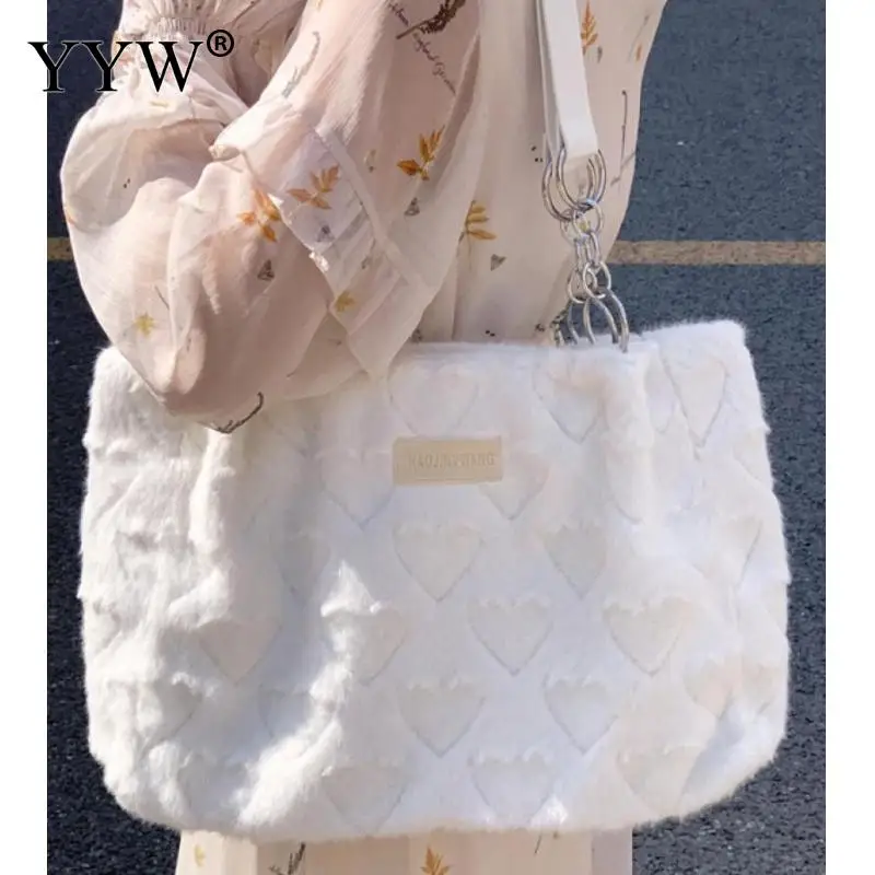 Large Capacity Soft Plush Underarm Handbag Casual Women's Love Heart Pattern Shoulder Bags Lady Winter Warm Furry Hobo Tote Bag
