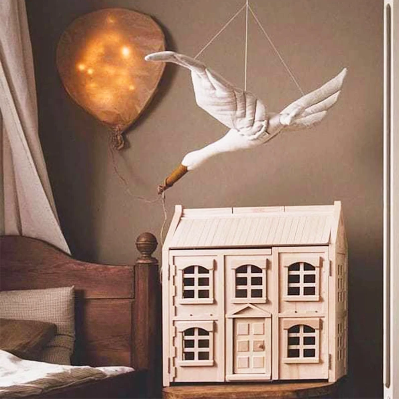 Creative wall hanging Swan Plush Stuffed Doll fabric family bedroom Nursery room decor hanging ornaments baby soothing pillow