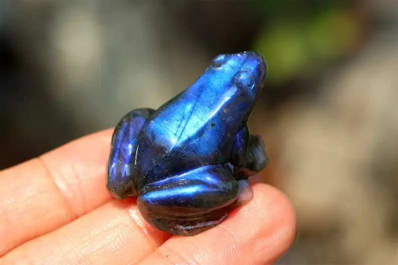 1.4" Natural Labradorite Carved frog, Blue Flashy Labradorite Frog, Frog Carving, Riki Healing, Home Decor, Crystal gift 1PC