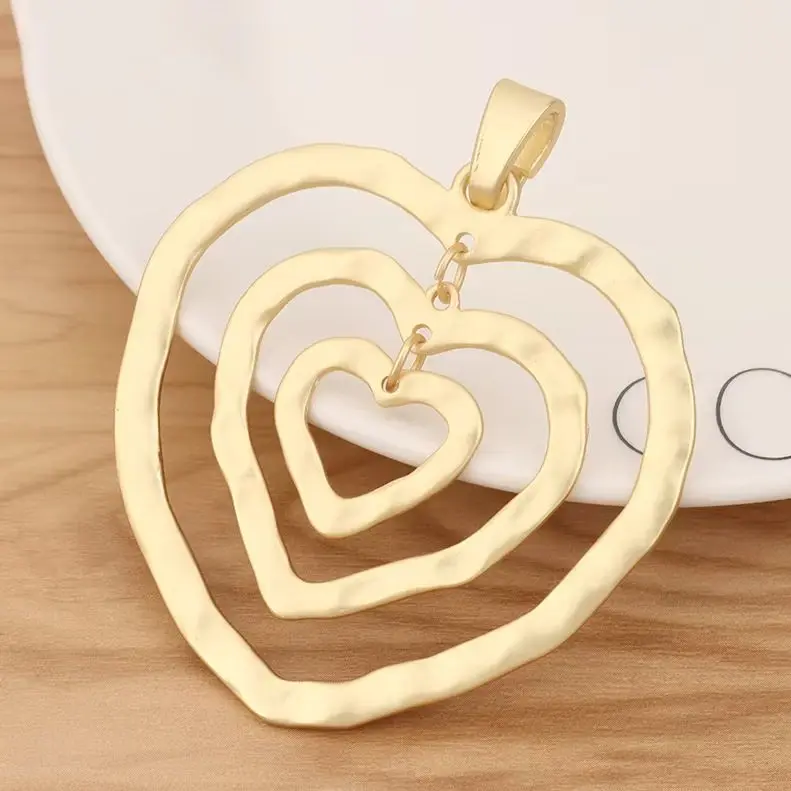 Lote De 10 Dijes Colgantes Corazón Abierto Texturizado | Acabado Plateado Antiguo | Para Pulseras Y Collares