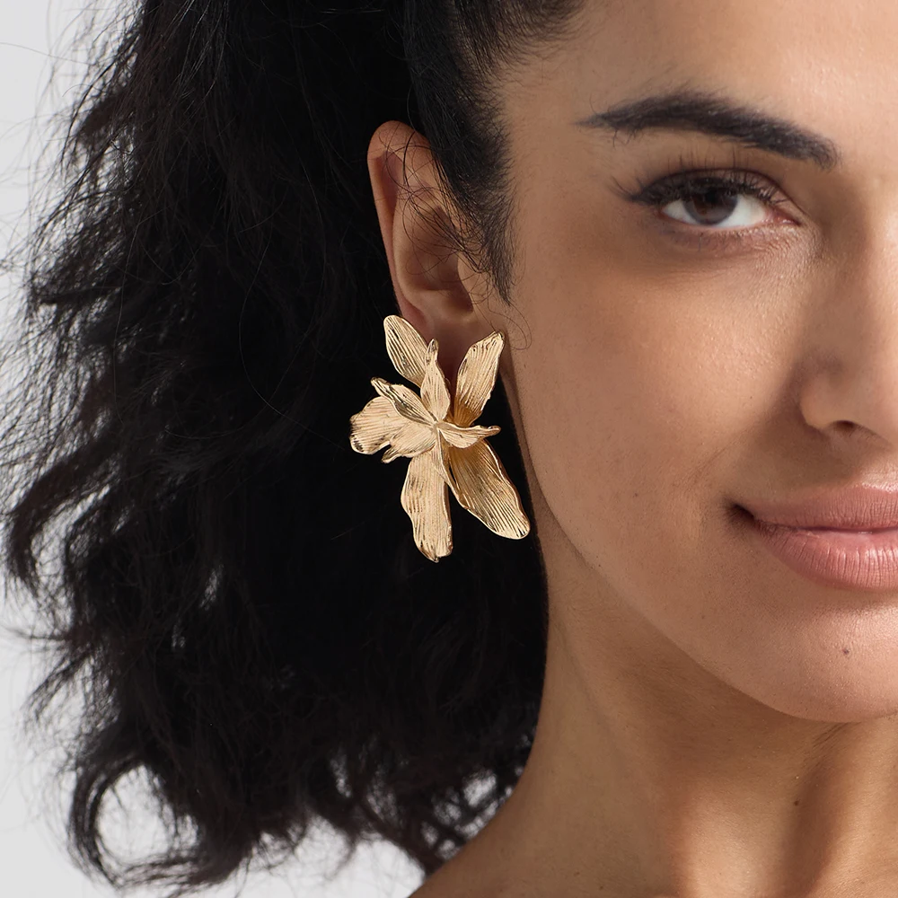 DEEPATIENCE Classic Piercing Earring Double Layered Flower