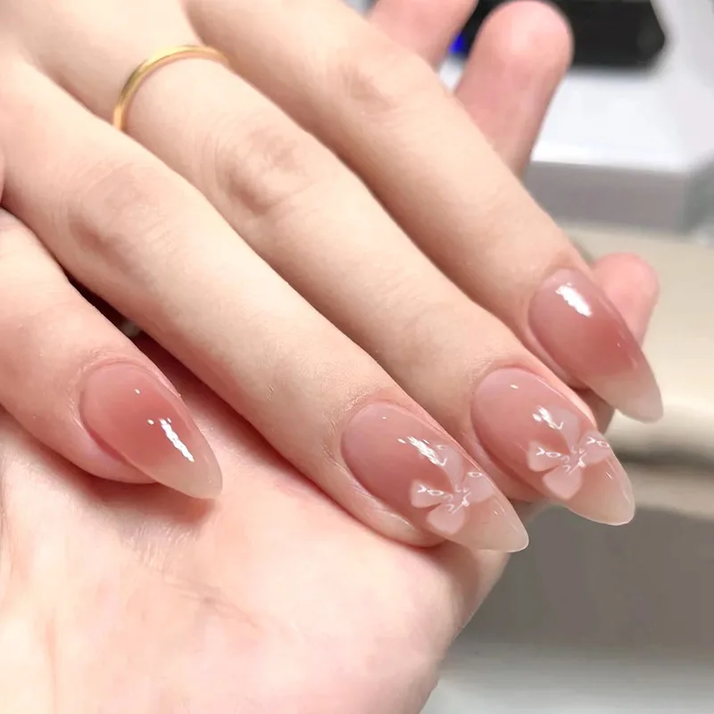 24pcs 손톱 팁에 고양이 눈 프레스 보라색 사랑 활 디자인 네일 팁 짧은 타원형 착용 가능한 가짜 네일 아트 프렌치 글리터 틀린 손톱