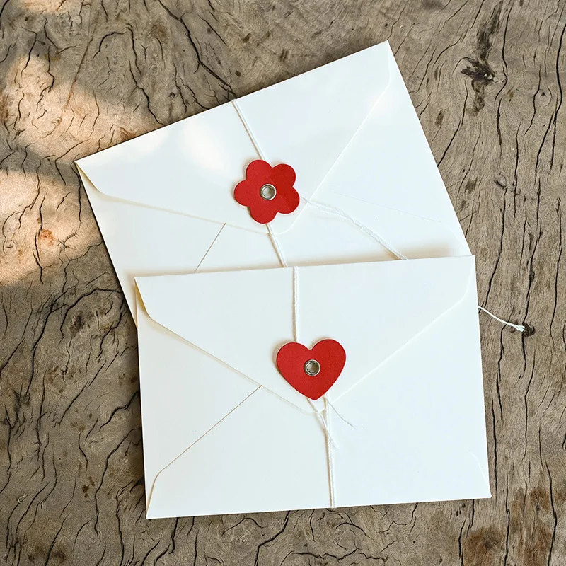 50pcs Kraft Envelope 200g Paper 16.1x11.4cm Wedding Invitations Business Supplie Postcard Giftbox Packaging Storage Stationery