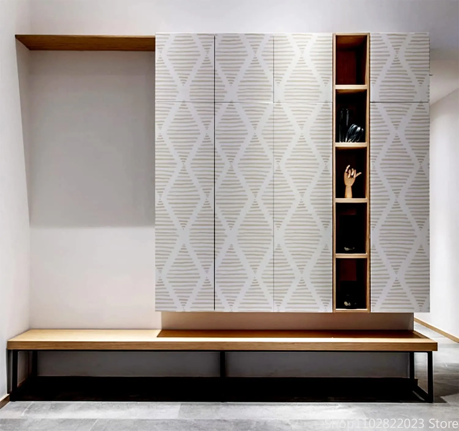 Рисунок 4 - Обои самоклеящиеся в современную полоску