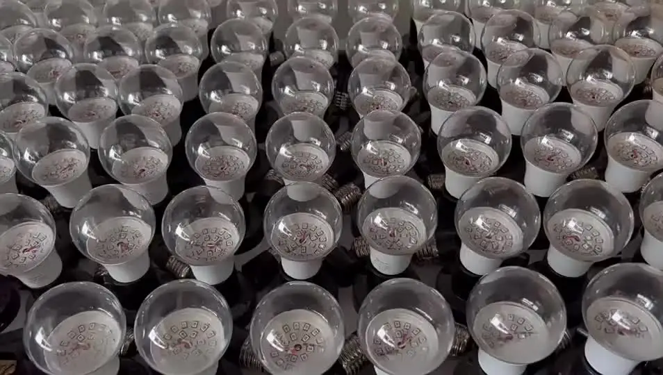 4 Ampoules LED UV E27 12W - 385-400 Nm, Lumière Violette Pour Fête, Halloween, Décoration