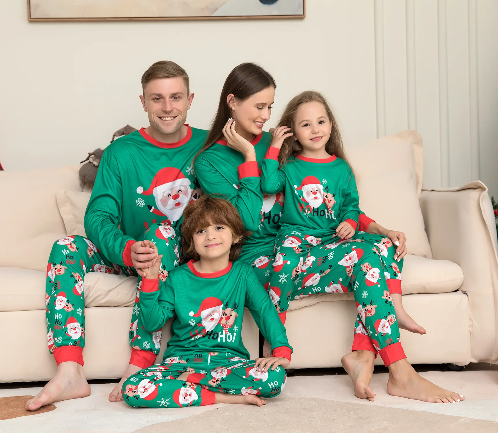 Ensaio de Natal de Pijama: O Conjunto Perfeito para Fotos Memoráveis em  Família, image size:1724x1500
