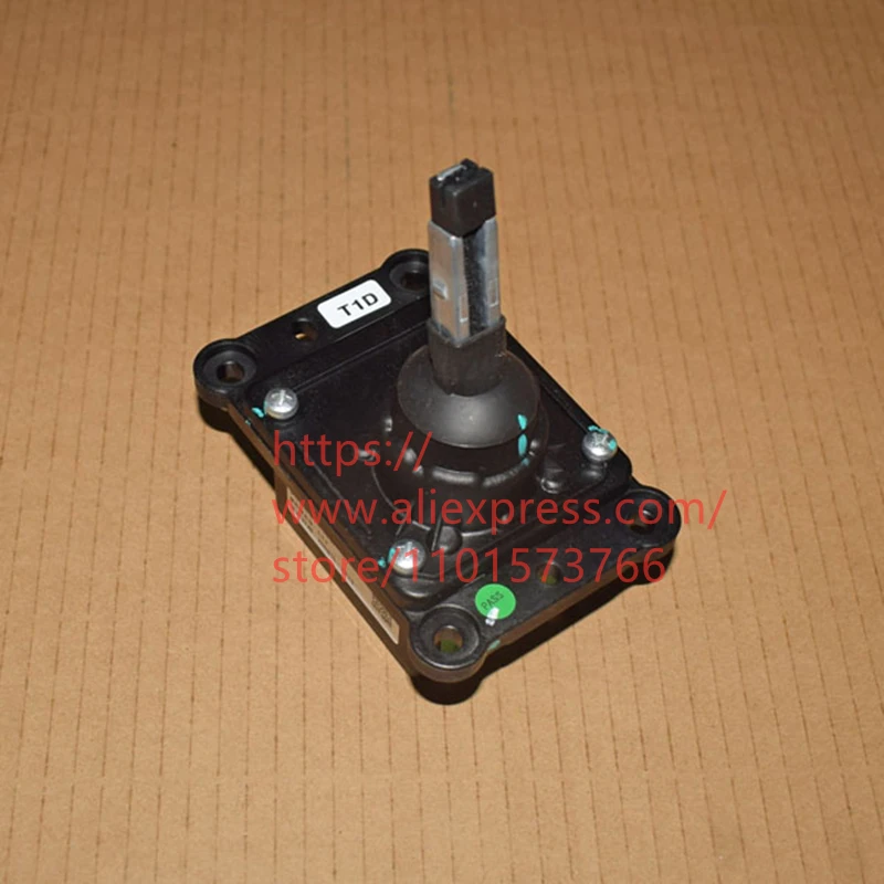 

Электронный механизм управления переключением для Tiggo 8 Max drive 156000276AA