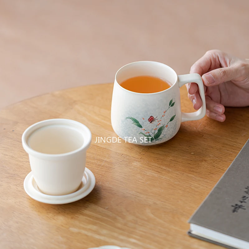 Master's Cup Office Tea Cup Hand Drawn Butterfly Dance Flower Room Tea Cup/Tea Separation/Ceramic Filter Mug Tea Set with Lid