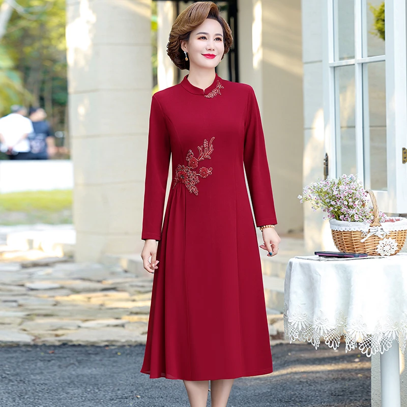 

Red Festive Wedding Cheongsam Dress Vestidos Elegant Women Dresses noble mom Spring Autumn beaded embroidery Dresses Autumn