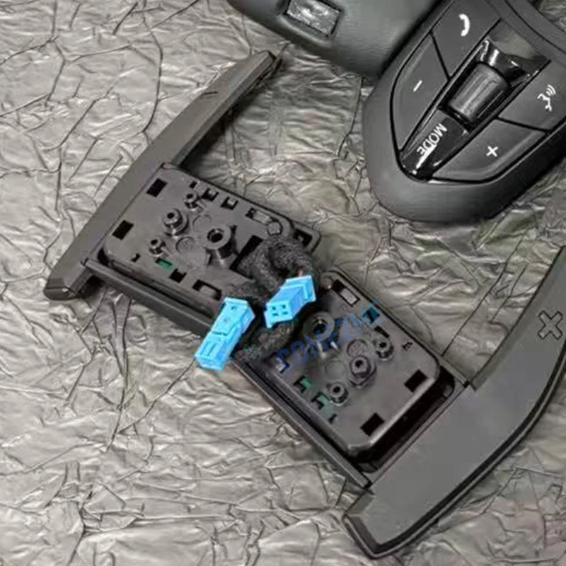 BMW F01 F07 F10 F15 F16 F20 F21 F30 F31 F32 F33 F36 M3에 적합한 M 스포츠 스티어링 휠 레드 블루 M1M2 버튼 시프트 패들