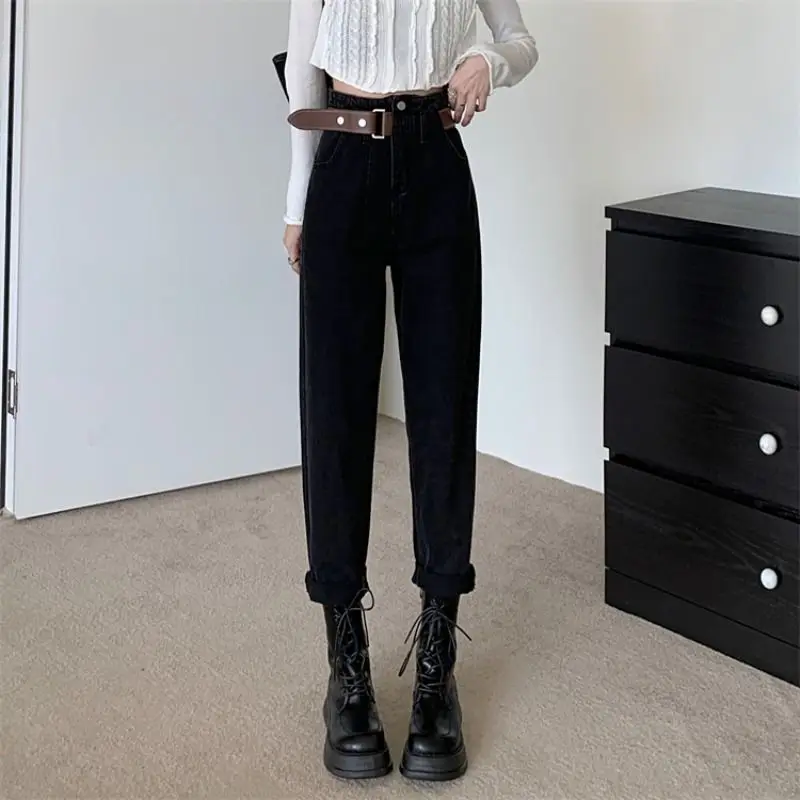 Рисунок 4 - Новые женские джинсы грушевидной формы