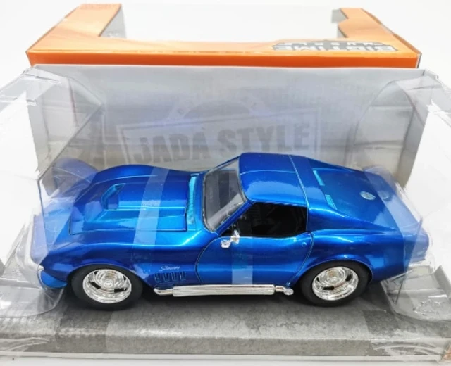 Jada Toys Street Fighter 1969 Chevrolet Corvette Stingray ZL1 Diecast  Vehicle with Cammy Figure 1:24 Scale