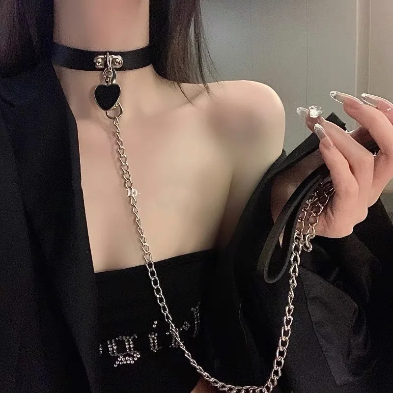 Obroża ze sztucznej skóry ze smyczą Cosplay metalowy łańcuszek z sercem naszyjnik necklacebileria Punk Bdsm niewolnik Gothic Goth Choker dla kobiety