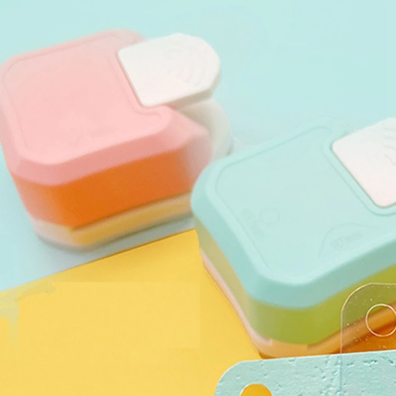 3 in 1 코너 커터 코너 펀치, R7mm + R10mm 절단 반경, 5.5mm 원형 공예 펀치 종이 펀치, 공예용